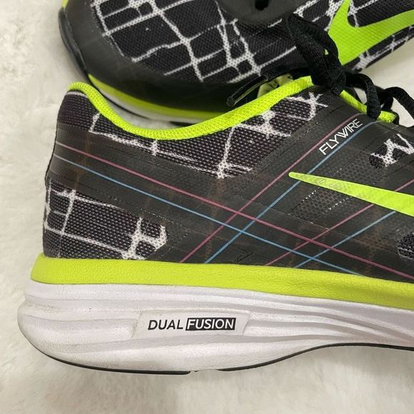NIKE FLYWIRE Dual Fusion Women’s Sneakers 9.5 - Picture 4 of 11